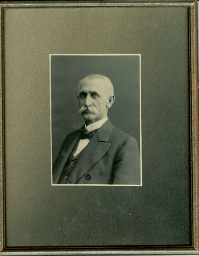 WS Stratton photo.jpg (46573 bytes)